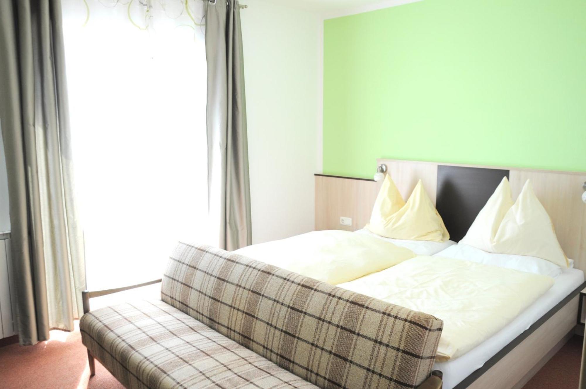 Cafe-Pension Kristall Hirschenwies ภายนอก รูปภาพ